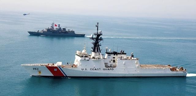 沉寂24小时后，特朗普乖乖放人了	，中国军舰出动，传递了哪些信号