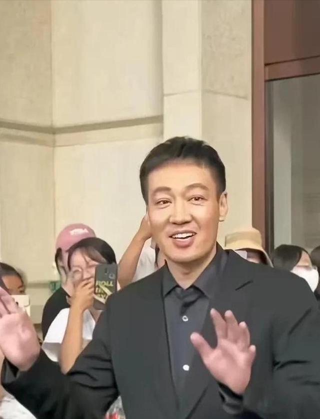 离世仅过去8个月，52岁辛柏青高调传出喜讯	，朱媛媛终于能安心了