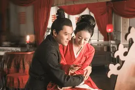 离婚4年，这一次，高调秀恩爱的冯绍峰，撕掉了赵丽颖仅剩的体面图片