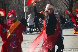 激情似火的东北大秧歌图片