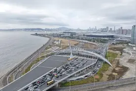 港珠澳大桥边检站服务旅客逾1000万人次图片