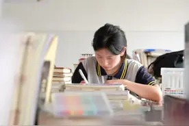 中专数学天才少女姜萍，17岁力压各大名校，拿下数学竞赛预赛12名图片