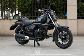 新车 | 售13980元/竞争春风250CL-C，新款力帆K29巡航摩托车上市图片