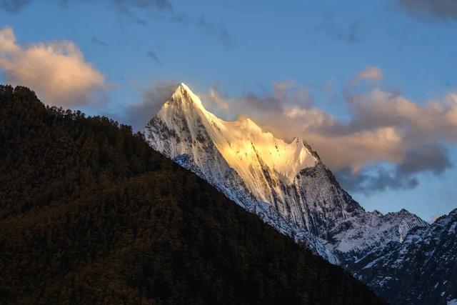 如果有时间，走一次川西顶级路线，1次深度体验胜过10次旅游！