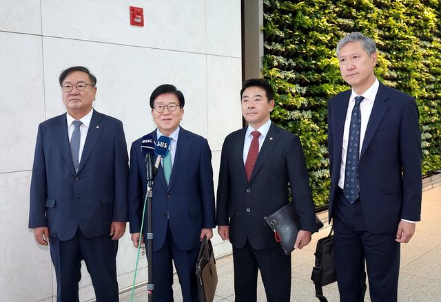亲笔信抵京，李在明飞往华盛顿：韩国特使坦言“心情格外沉重”