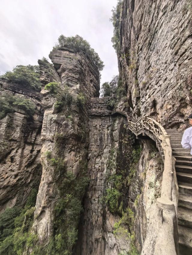 雁荡山景区电梯即将投用！“隐身山石”，20余秒直达卧龙谷玻璃栈道