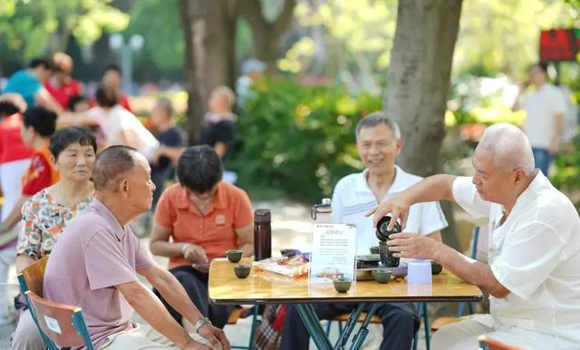 厦门人气焦点“千人茶桌仔”你体验了吗？快！这里也有→