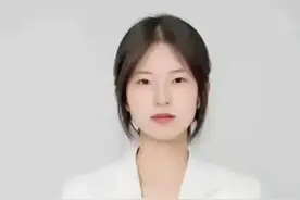 揭秘！姜萍西装如何运用三粒扣演绎数学之美，引领时尚界新潮流图片