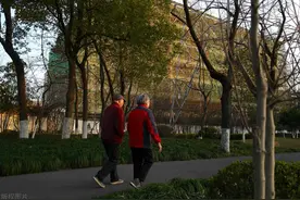 我57岁，和儿子一次聊天悟了一个道理：人老了，千万不要做杠精图片