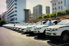 辅警福音来了，允许驾驶警车将得到双重认可图片