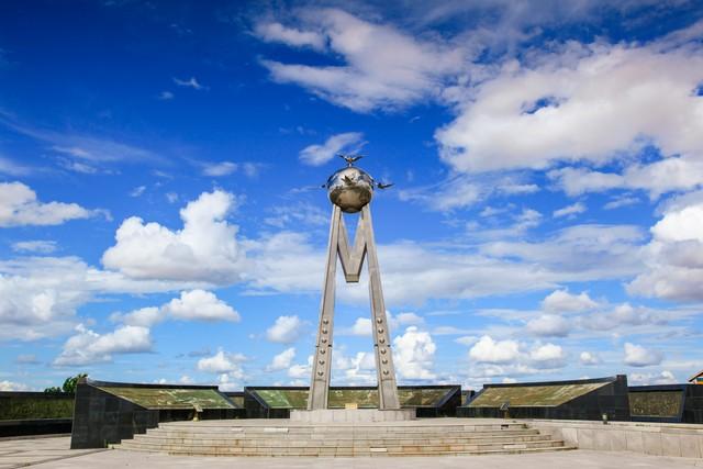 到了满洲里我们做了四件事，其中一件至今难以释怀