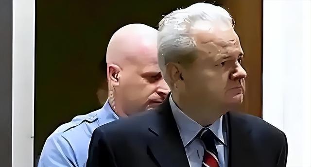 卖国求荣！为讨美国欢心将总统送进大牢，如今结局大快人心