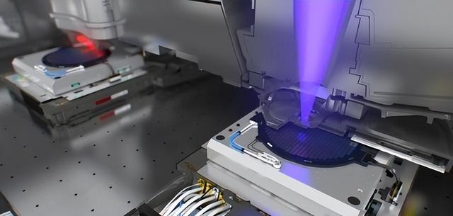 铁了心要走！阿斯麦光刻机巨头厌倦荷兰，谁是背后大赢家？