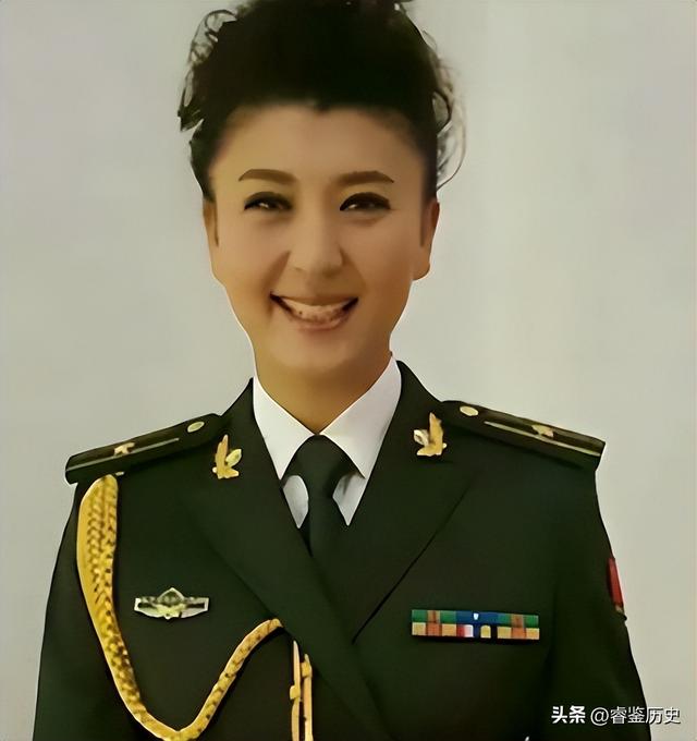 闫学晶再迎2大噩耗！何庆魁也被牵连	，赵本山苦心劝说句句应验了