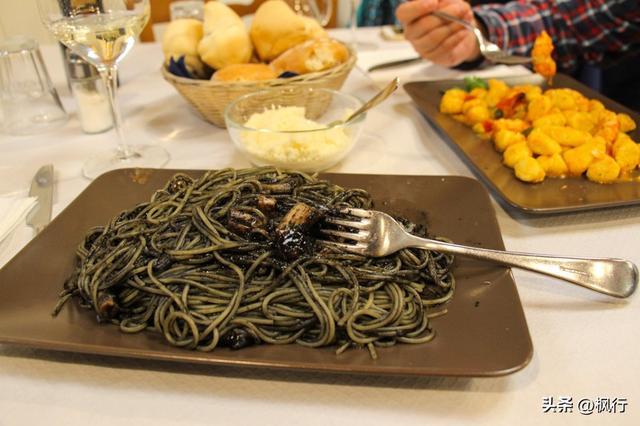 十年两刷意大利，南意根本不在乎米其林，他们只在乎番茄够不够酸