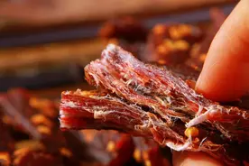 建议中老年人：别太节俭，这5种零食该吃就吃，既解馋还对身体好图片