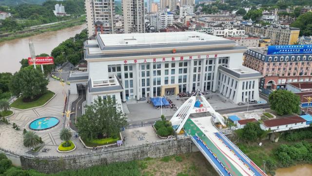 河口→大理旅游专列开行！入境游热潮挡不住！