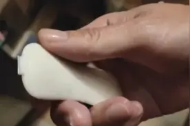 宝洁回应“男子洗澡发现舒肤佳香皂嵌刀片”：没有工人不慎掉入刀片的可能图片