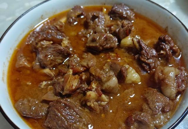 家常筋头巴脑｜牛肉筋头软糯胶质满满，酱香浓郁下饭神器