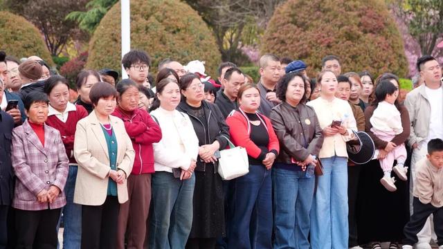 2026年徽县第八届金徽酒秦岭樱花节启幕