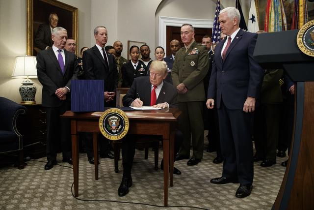 特朗普还未登机访华，白宫连夜致电中国，美要打造“深圳2.0”版