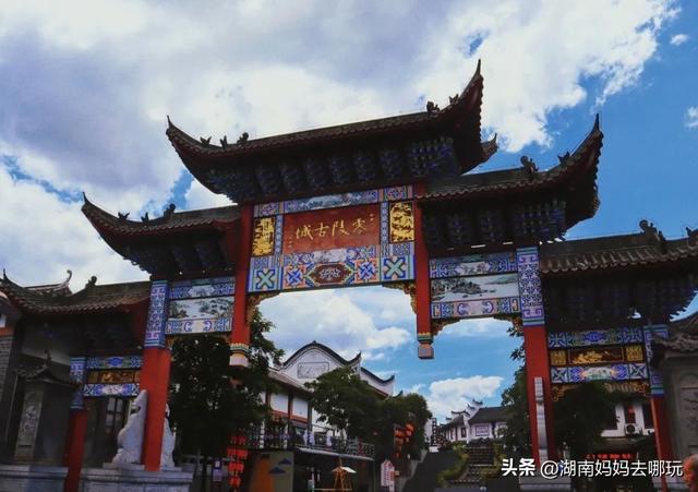 藏不住了！这个小众避暑胜地，带娃玩出千年“穿越感”