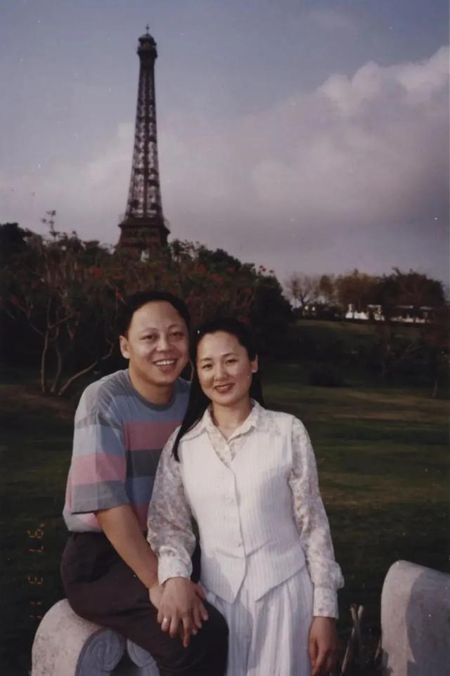 “再不疯狂就老了！”患癌后他带着妻子开帆船环游世界，这才是真正的治愈之旅