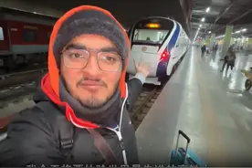 印度大网红怒赞：全球最快“高铁”130公里！国外网友集体吐槽！图片