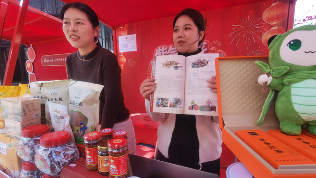外地游客感受顺德浓浓年味