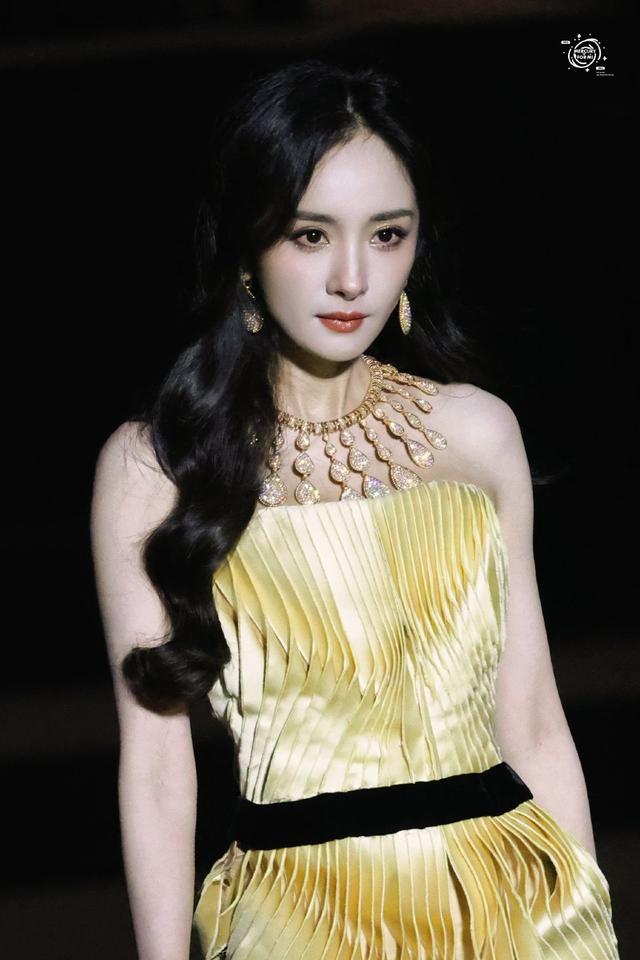 美图福利(22)，刘亦菲、林志玲、杨幂、刘涛、杨雨潼写真套图