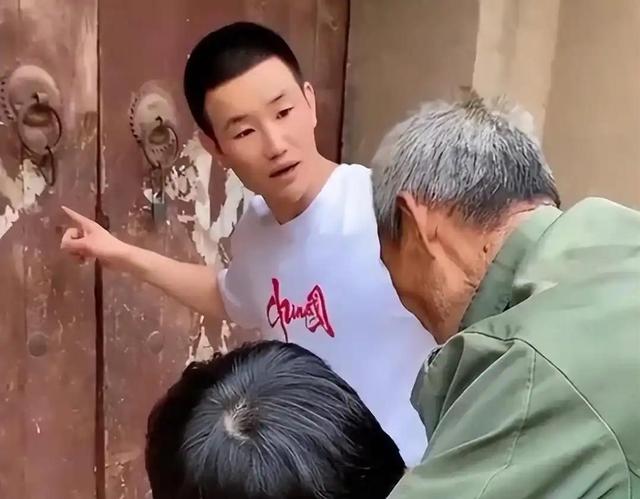 “小兵张嘎”谢孟伟被拘留！目无法纪	，坑蒙老百姓，这次彻底凉凉
