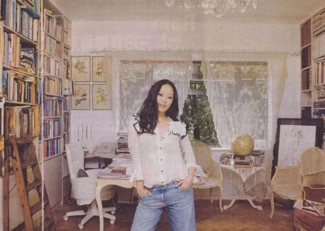 败光两任亿万家产，为还债拍三级片，如今62岁坦言后悔嫁给钟镇涛