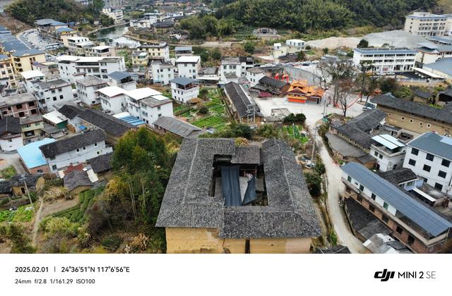 福建南靖土楼——田中赋、河坑土楼群