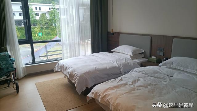 带着老爸乘宣威客运巴士去尼珠河大峡谷