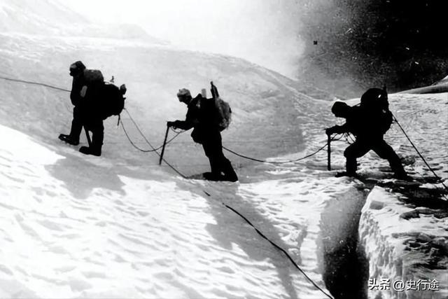 毛主席对尼泊尔首相说：你想把珠峰全部划归贵国？还有更好的办法