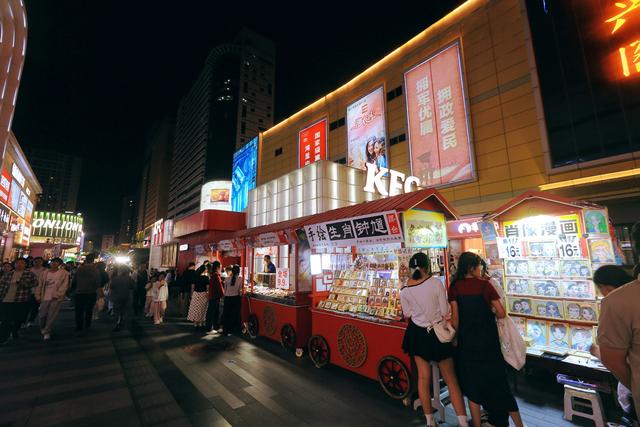 石家庄湾里庙步行街，国家旅游休闲街区，感受石光闪耀夜兴城的美