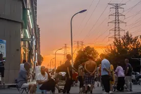 短篇小说：嫌我穷，怕我富，远离伥鬼亲戚，走向人生巅峰!图片