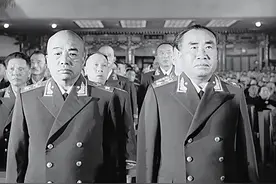 他是开国少将，曾任空军副参谋长，孙女8次荣膺“全球最美面孔”图片