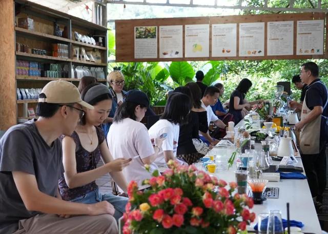 跟着赛事去旅行 | 骑到普洱思茅才知道 茶+咖=我的多巴胺双倍风暴