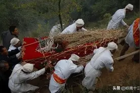 “上午殡”和“下午殡”，如何选择出殡的时辰？图片