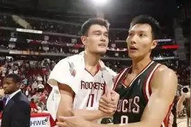 易建联：27岁娶巴西足球宝贝，36岁退役，生两儿子成人生赢家图片