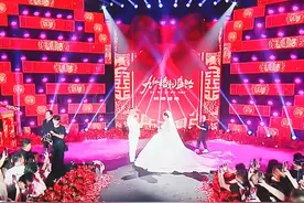 九红三天世纪婚礼结束，超一线缺席成遗憾，意外为荆州扛大旗图片