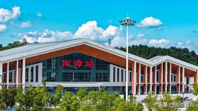 南漳：晴好天气相伴 县城美景如画