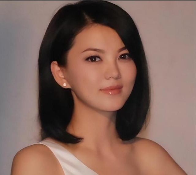 李湘万万没想到，曾经丑闻缠身的前夫王岳伦，竟才是最后的赢家