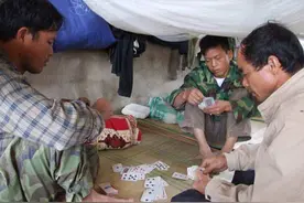 农村“隐藏”的这4类闲人，成天喝酒、打牌不干活，他们是何身份?图片