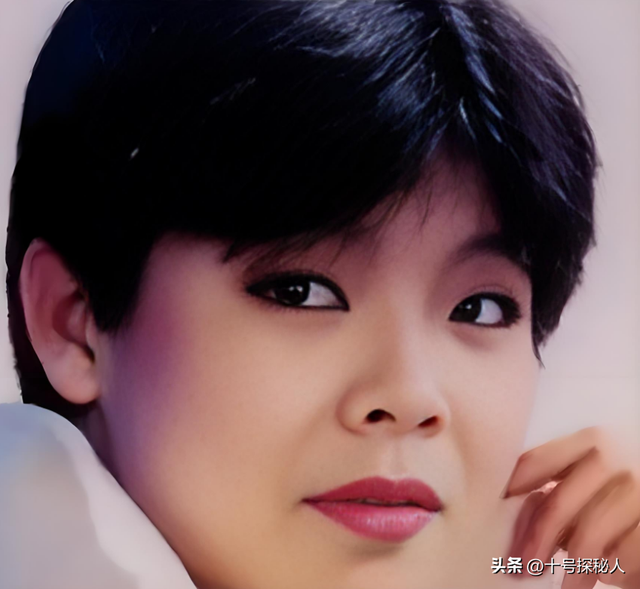 春晚爆红后，她洗完澡从23楼纵身一跃，临终时最后喊了声“妈妈”
