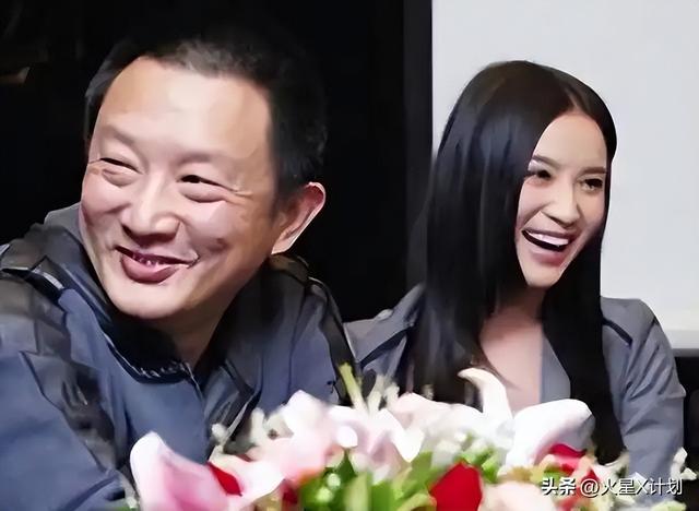 “陪睡上位、知三当三、风流成性”，44岁的宋佳究竟是什么样的人