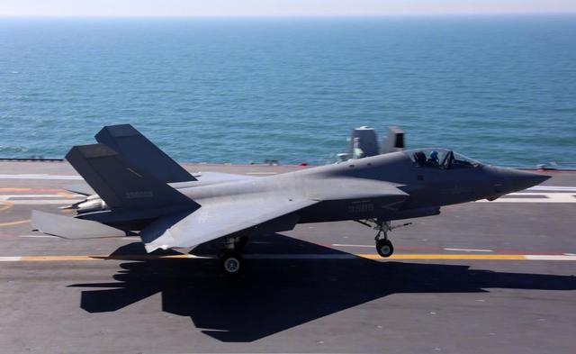 “阵风”惨败歼-10C，美国失算，阿联酋拒交保护费，或购歼-35？