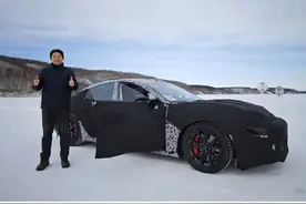 雷军晒两年前今天的照片：当时测试的小米SU7图片