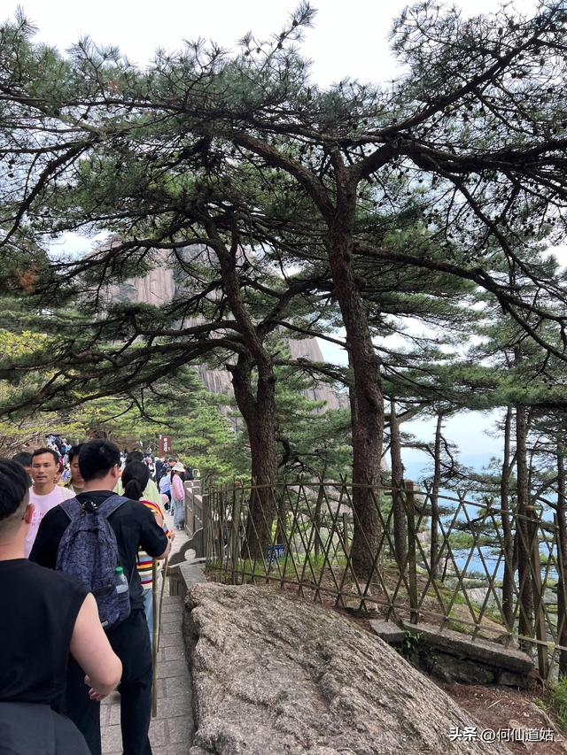 黄山百步云梯